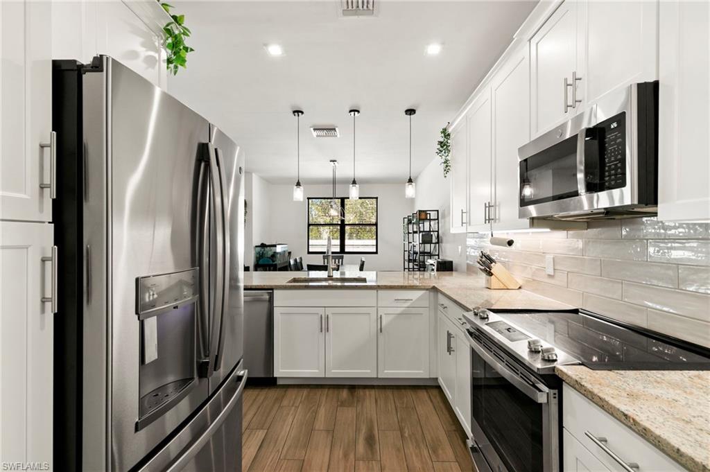 7598 Rockefeller Drive Naples, FL 34119 - Photo 10 of 27