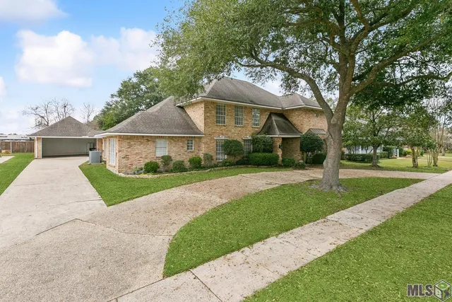 $639,000 | 4420 Lake Limestone Drive, Baton Rouge, LA 70816