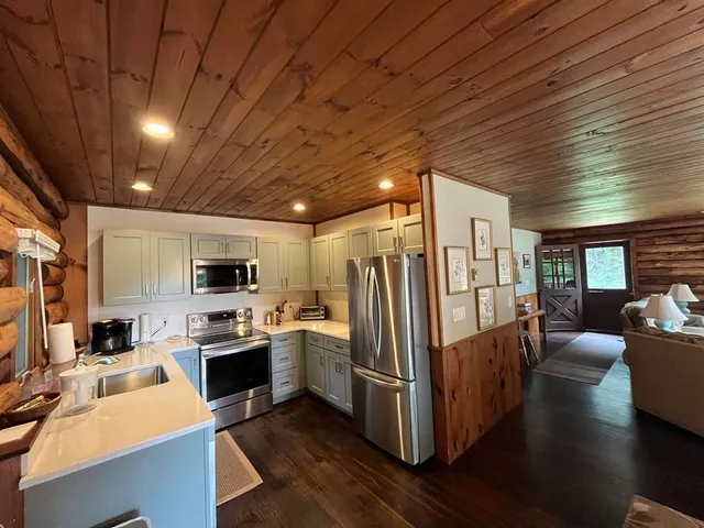 $2,500 | 452 North Shore Road, Hebron, NH 03241