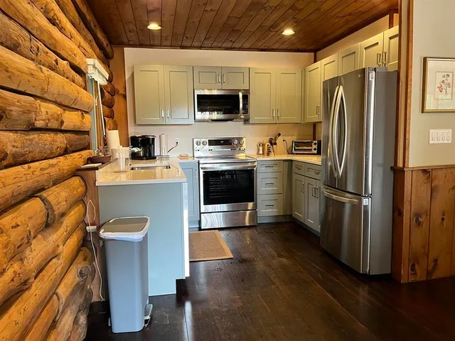 $2,500 | 452 North Shore Road, Hebron, NH 03241