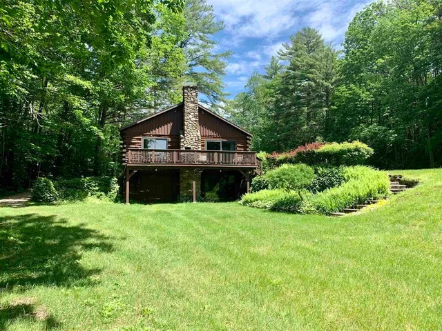 $2,500 | 452 North Shore Road, Hebron, NH 03241