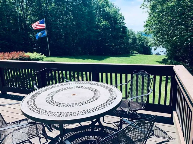 $2,500 | 452 North Shore Road, Hebron, NH 03241