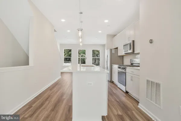 $3,400 | 244 Mainstream Drive, Laurel, MD 20724