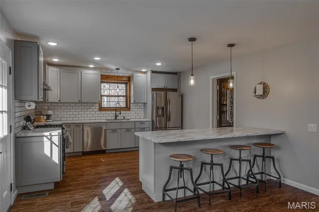 $569,000 | 11110 H Smith Road, Potosi, MO 63664