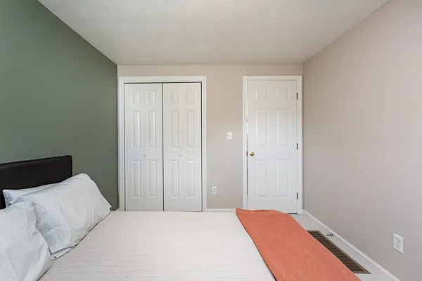 $469,900 | 68 Gatsby Drive, Unit 4, Raynham, MA 02767