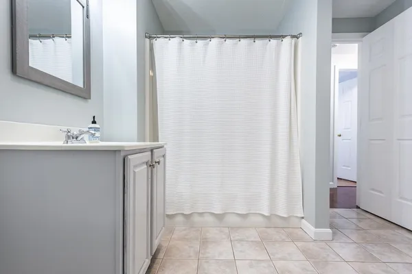$469,900 | 68 Gatsby Drive, Unit 4, Raynham, MA 02767