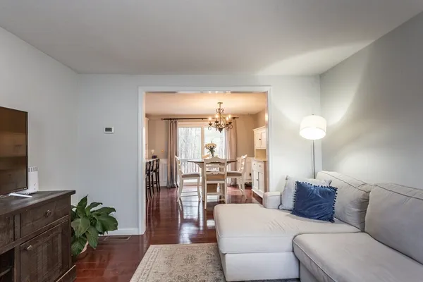 $469,900 | 68 Gatsby Drive, Unit 4, Raynham, MA 02767