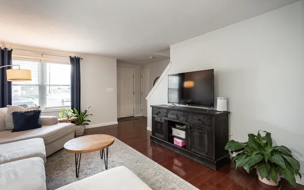$469,900 | 68 Gatsby Drive, Unit 4, Raynham, MA 02767