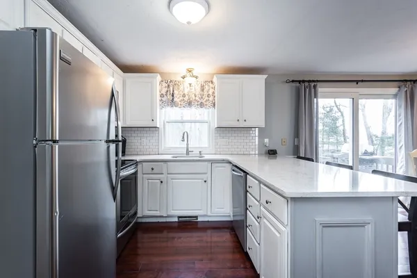 $469,900 | 68 Gatsby Drive, Unit 4, Raynham, MA 02767