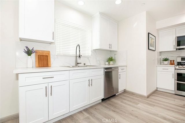 $5,200 | 4511 Russell Avenue, Unit 4, Los Feliz, CA 90027