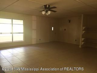 635 Wayne Massie Road Como, MS 38619 - Photo 3 of 31 2F176EC6-2830-4743-A324-30408694A679