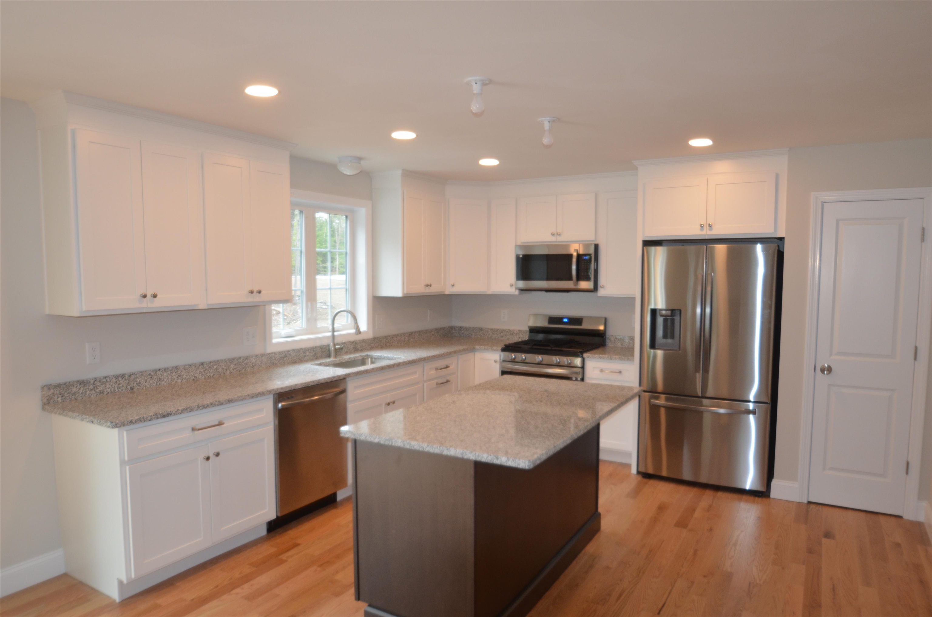 232 Shaker Road Concord, NH 03301 - Photo 5 of 22 Gallery Image 5