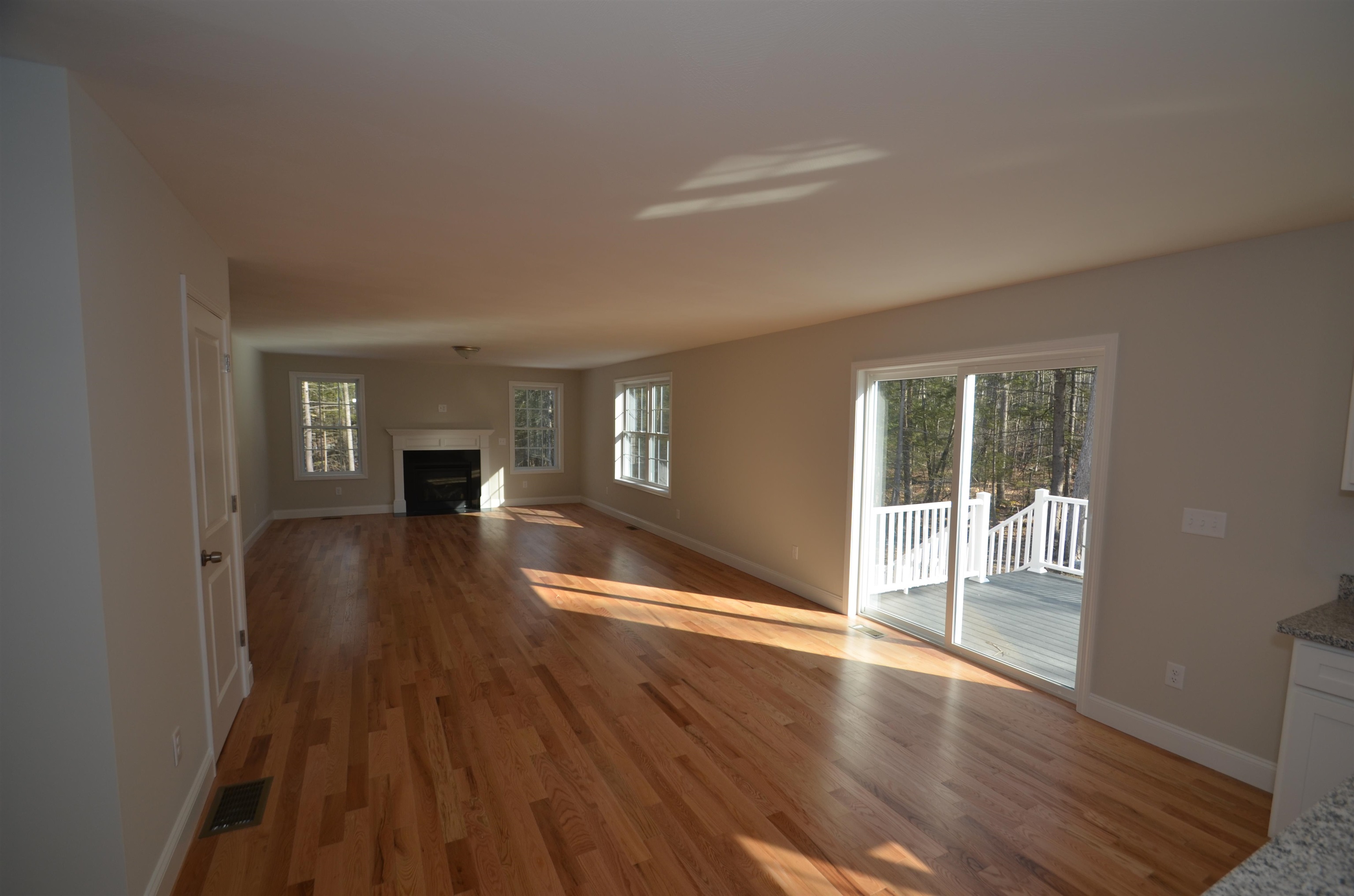 232 Shaker Road Concord, NH 03301 - Photo 7 of 22 Gallery Image 7