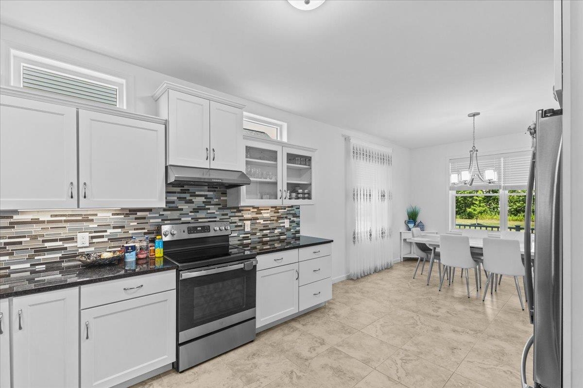 139 Wildlife Loop Colchester, VT 05446 - Photo 11 of 38