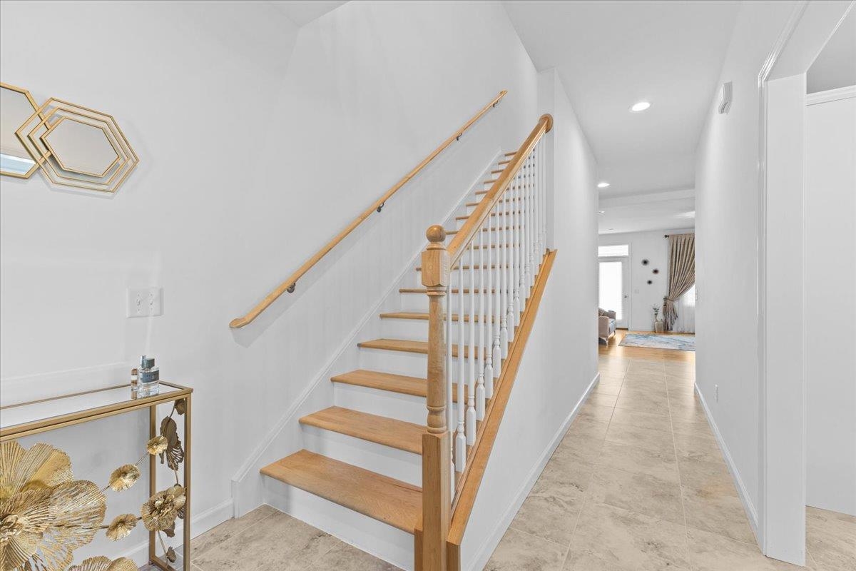 139 Wildlife Loop Colchester, VT 05446 - Photo 4 of 38