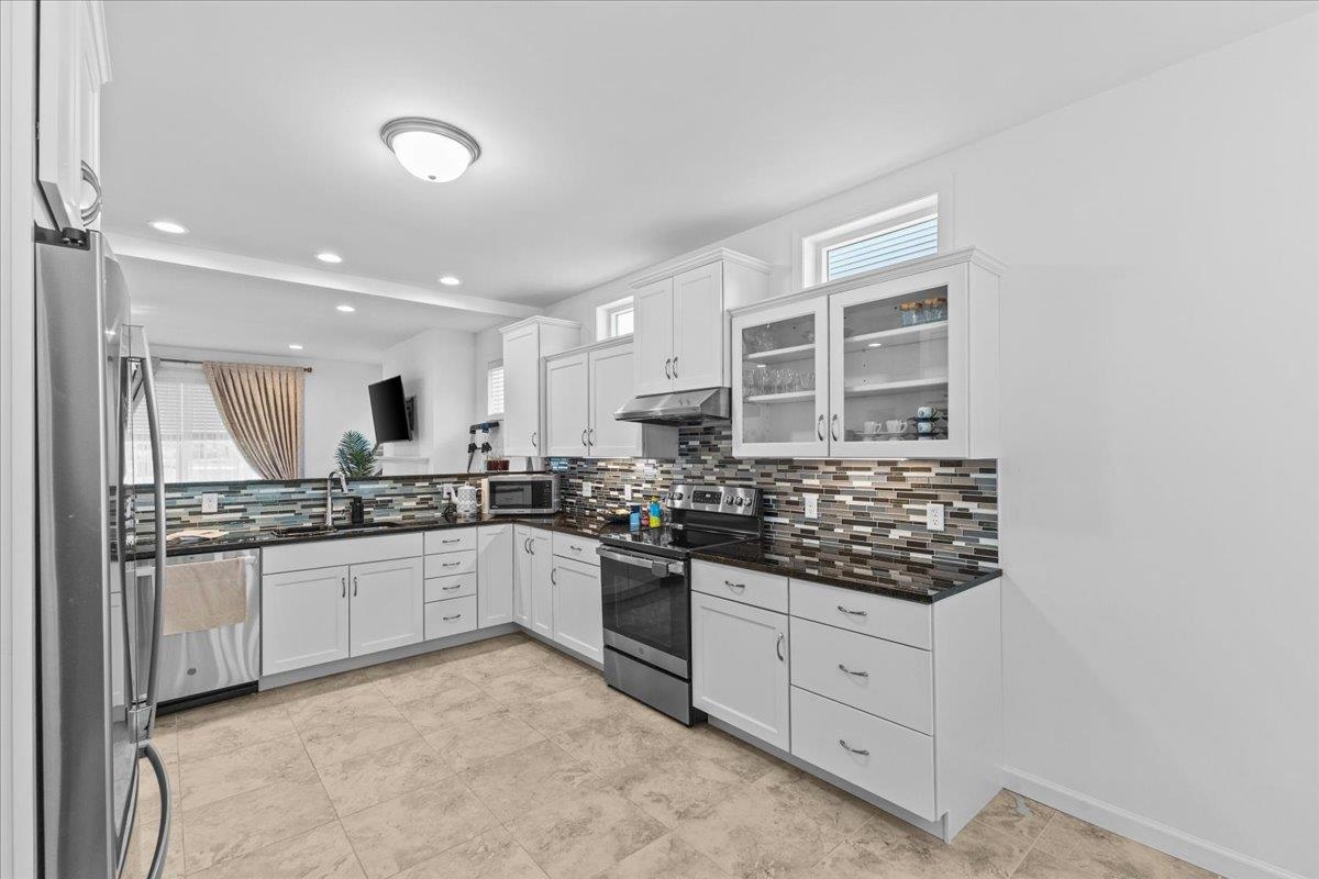 139 Wildlife Loop Colchester, VT 05446 - Photo 10 of 38