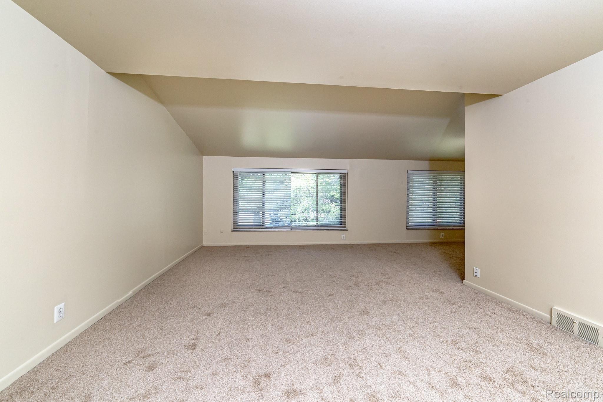 910 North Adams Road, Unit 5 Birmingham, MI 48009 - Photo 15 of 34 _S0A9613.jpg