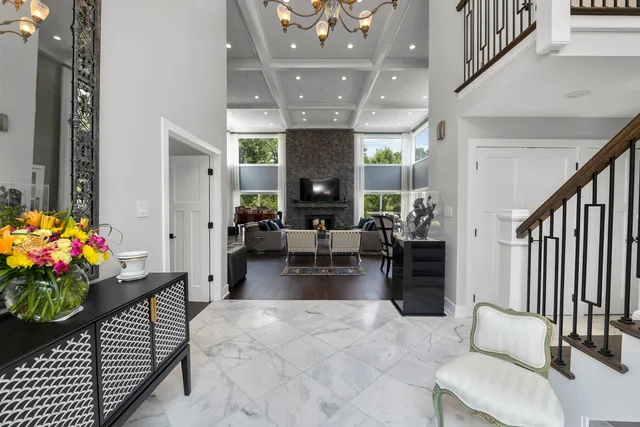 $1,949,000 | 620 West Old Elm Road, Lake Forest, IL 60045