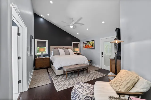 $1,949,000 | 620 West Old Elm Road, Lake Forest, IL 60045