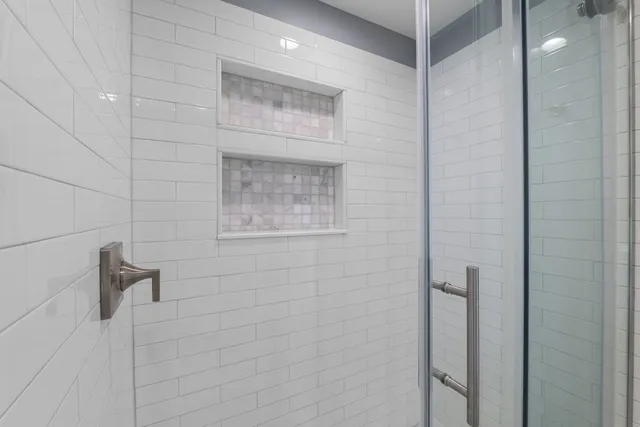 $1,949,000 | 620 West Old Elm Road, Lake Forest, IL 60045