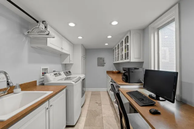 $1,949,000 | 620 West Old Elm Road, Lake Forest, IL 60045