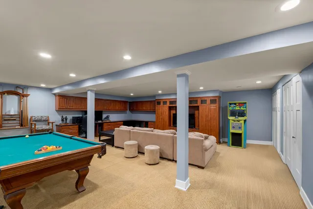 $1,949,000 | 620 West Old Elm Road, Lake Forest, IL 60045