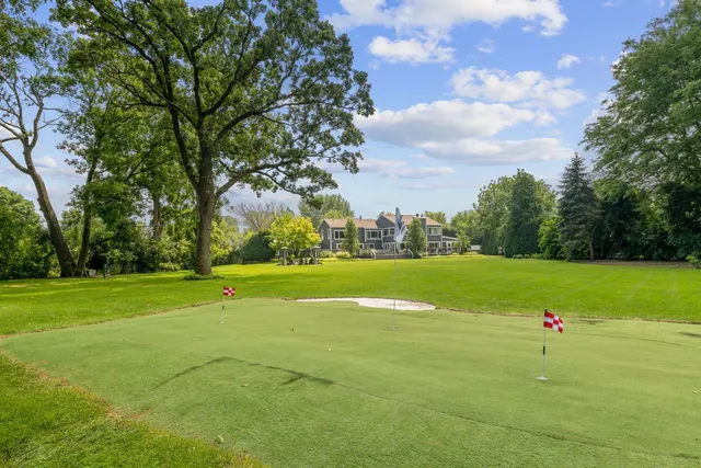 $1,949,000 | 620 West Old Elm Road, Lake Forest, IL 60045