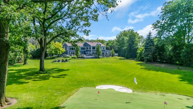 $1,949,000 | 620 West Old Elm Road, Lake Forest, IL 60045