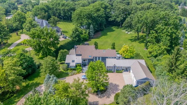 $1,949,000 | 620 West Old Elm Road, Lake Forest, IL 60045