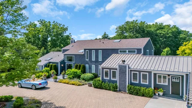 $1,949,000 | 620 West Old Elm Road, Lake Forest, IL 60045