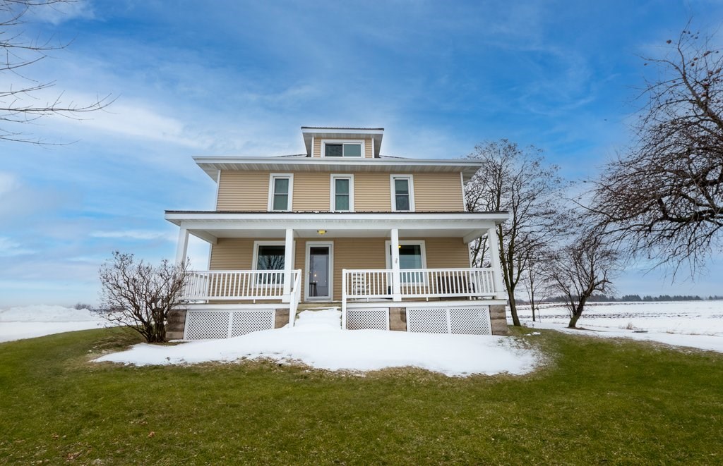 N4390 County Road East Kewaunee, WI 54216 - Photo 10 of 44