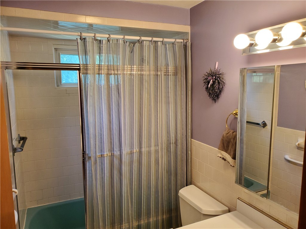 47 Ray Avenue Woonsocket, RI 02895 - Photo 13 of 36 Gallery Image 13