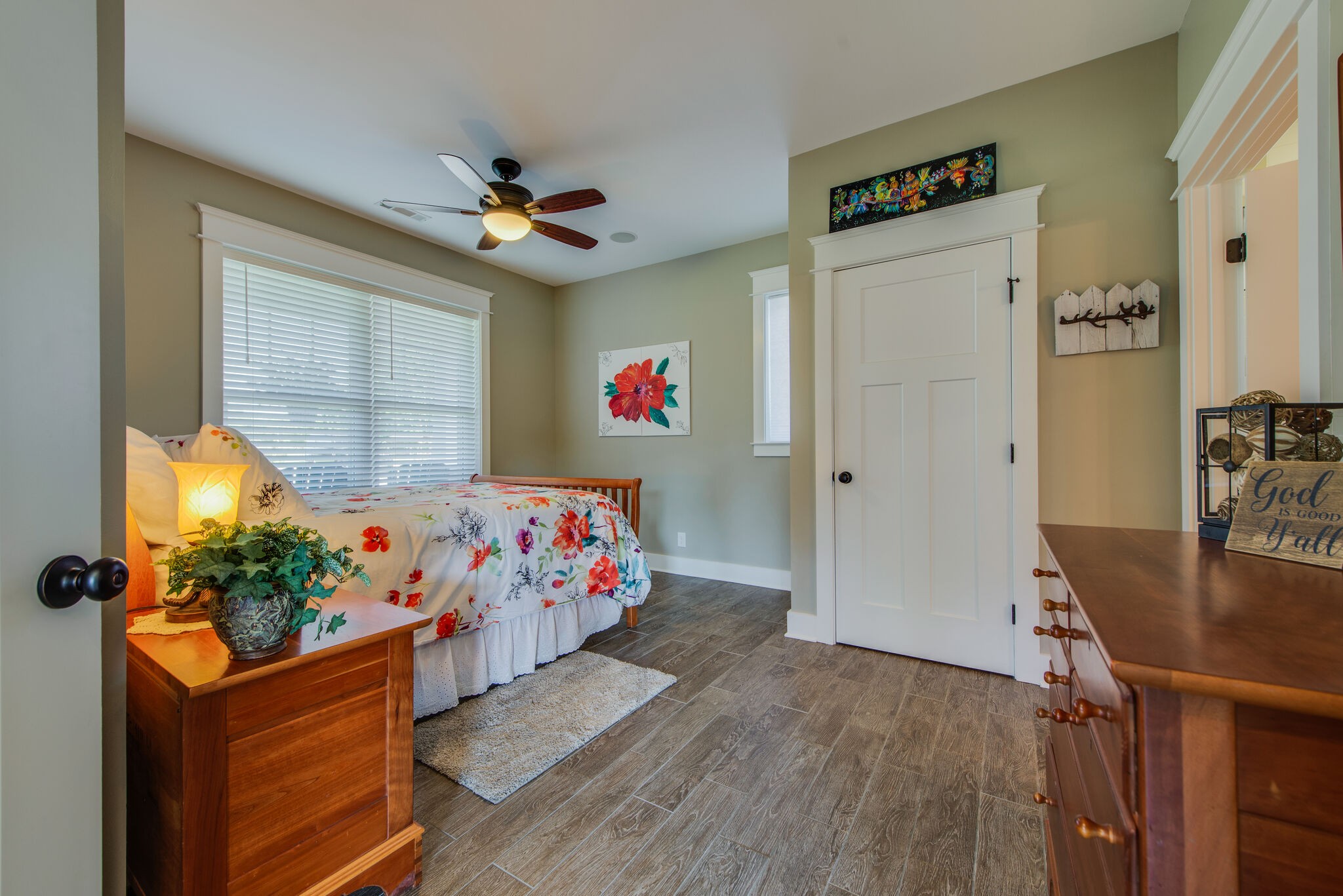 5062 Cathey Ridge Road Manchester, TN 37355 - Photo 25 of 47 a bed room with furniture and a chandelier