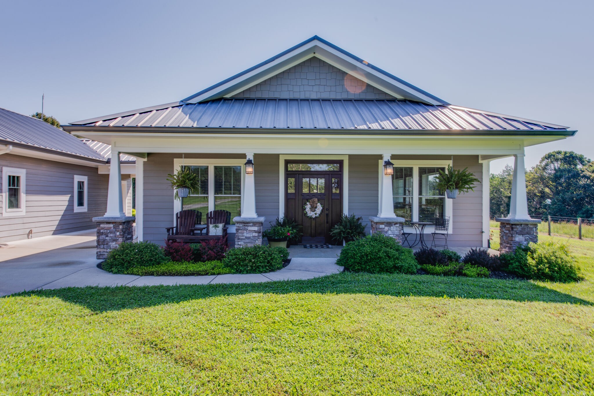 5062 Cathey Ridge Road Manchester, TN 37355 - Photo 3 of 47 a front view of a house with garden