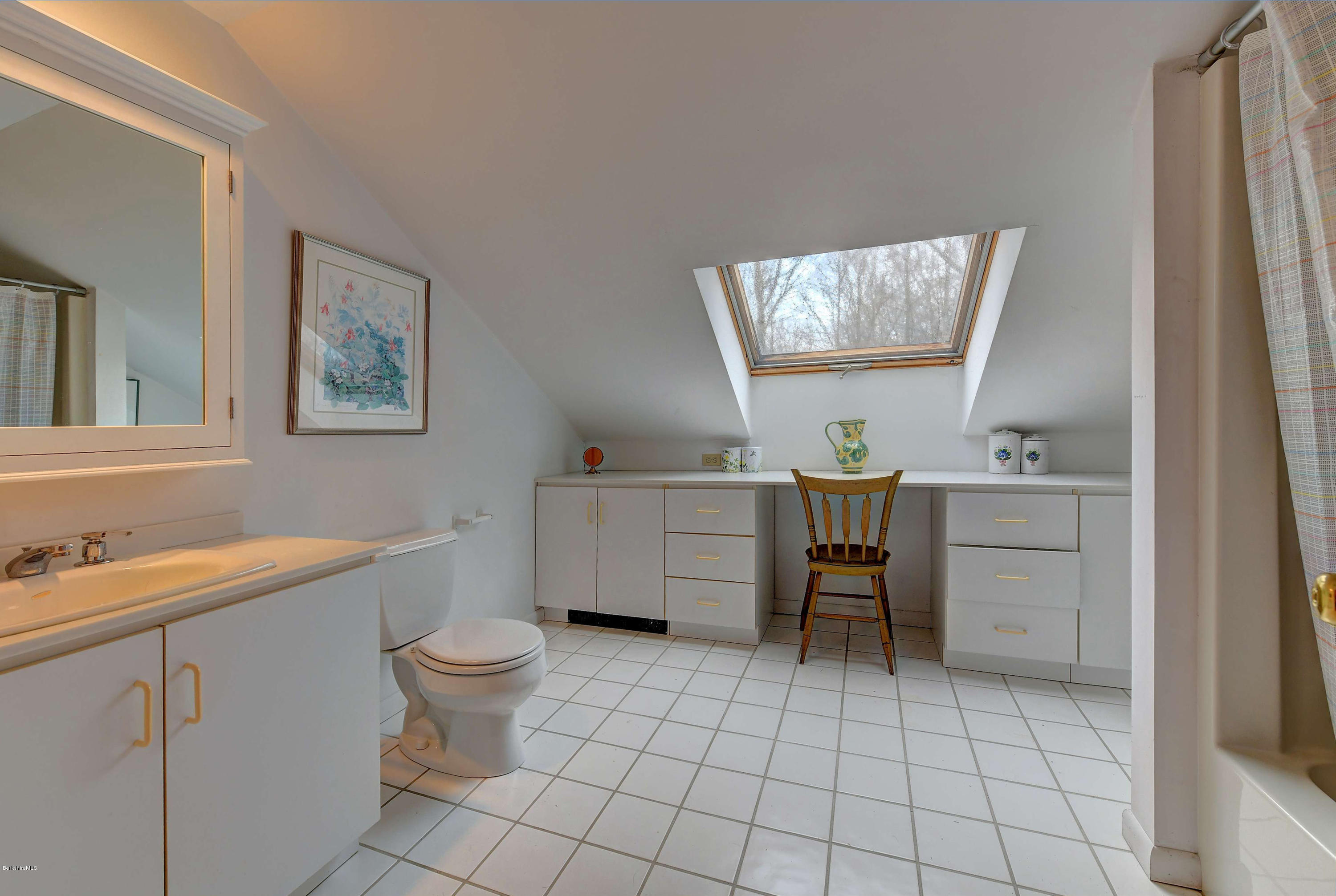 19 Corashire Road Monterey, MA 01245 - Photo 25 of 34 27-2nd Floor Master Bathroom