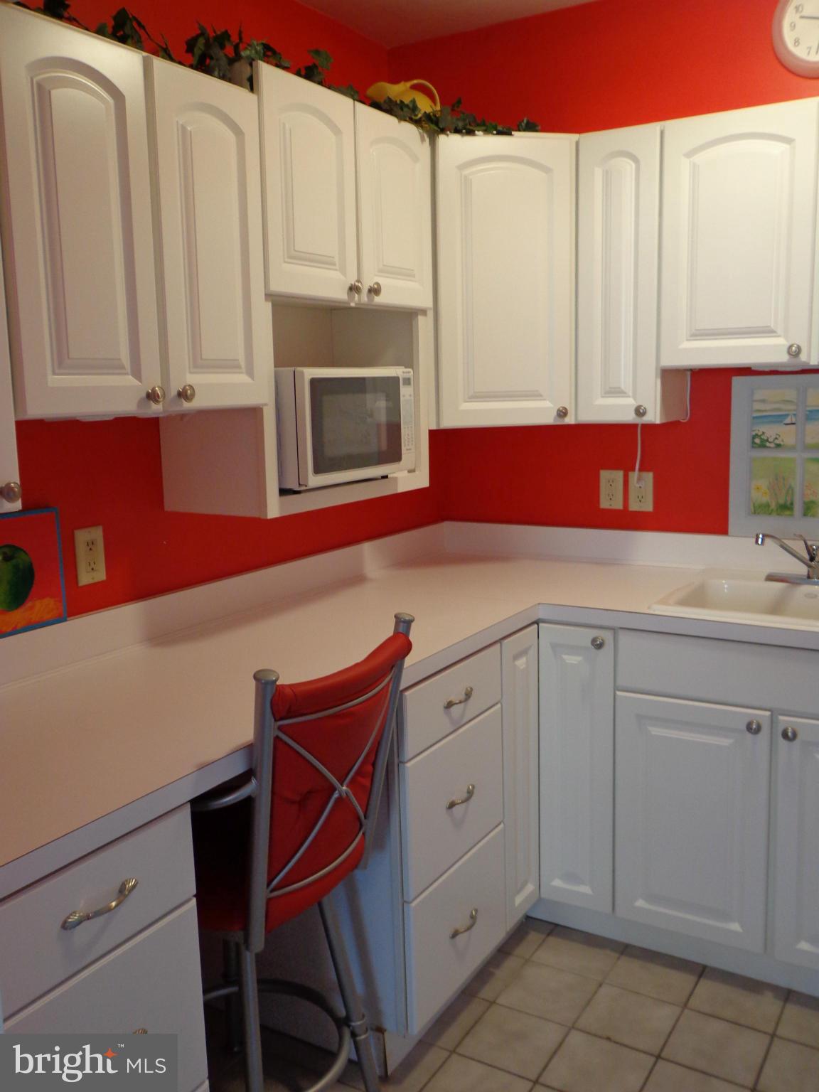 521 Epsom Road, Unit TC Towson, MD 21286 - Photo 12 of 19 Kitchen