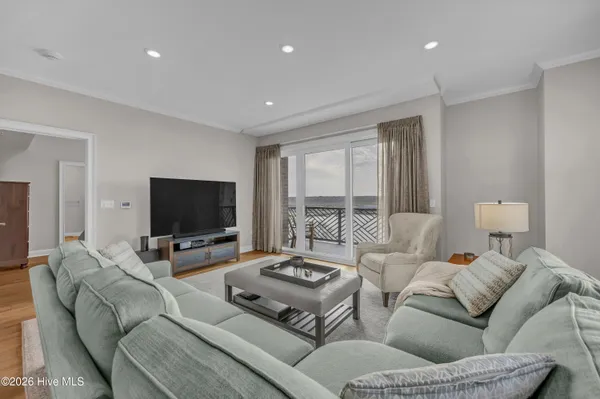 $920,000 | 240 North Water Street, Unit 651, Wilmington, NC 28401