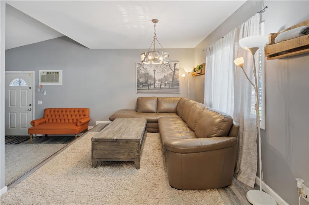 213 East Hampton Road Babylon, NY 11757 - Photo 18 of 30 Gallery Image 18