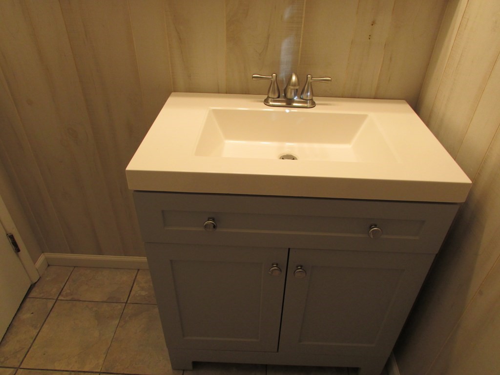 795 Bradley Road Springfield, MA 01119 - Photo 19 of 19 a bathroom with a sink