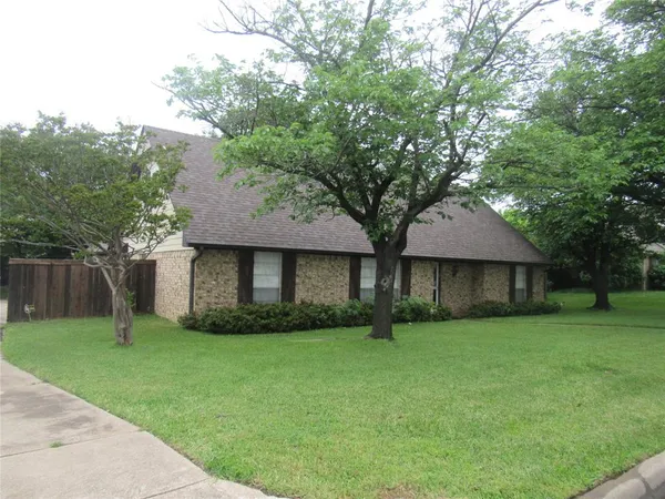 $2,500 | 720 Blanton Drive, Sherman, TX 75092