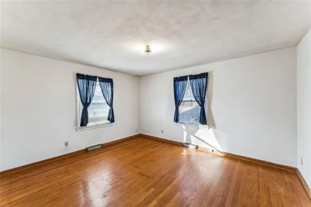 $325,000 | 8712 Conser Street, Overland Park, KS 66212