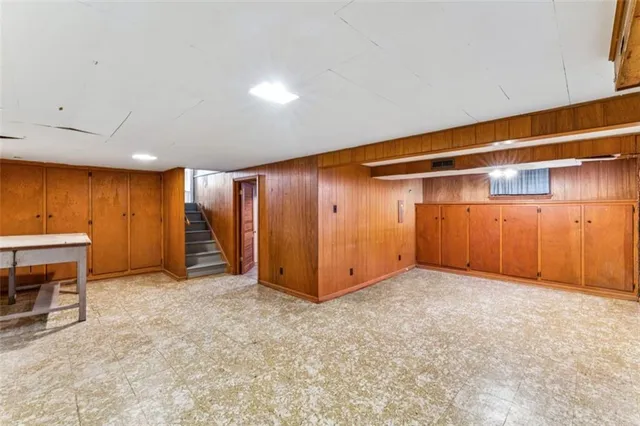 $325,000 | 8712 Conser Street, Overland Park, KS 66212