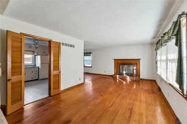 $325,000 | 8712 Conser Street, Overland Park, KS 66212