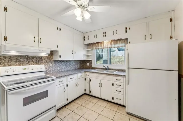 $325,000 | 8712 Conser Street, Overland Park, KS 66212