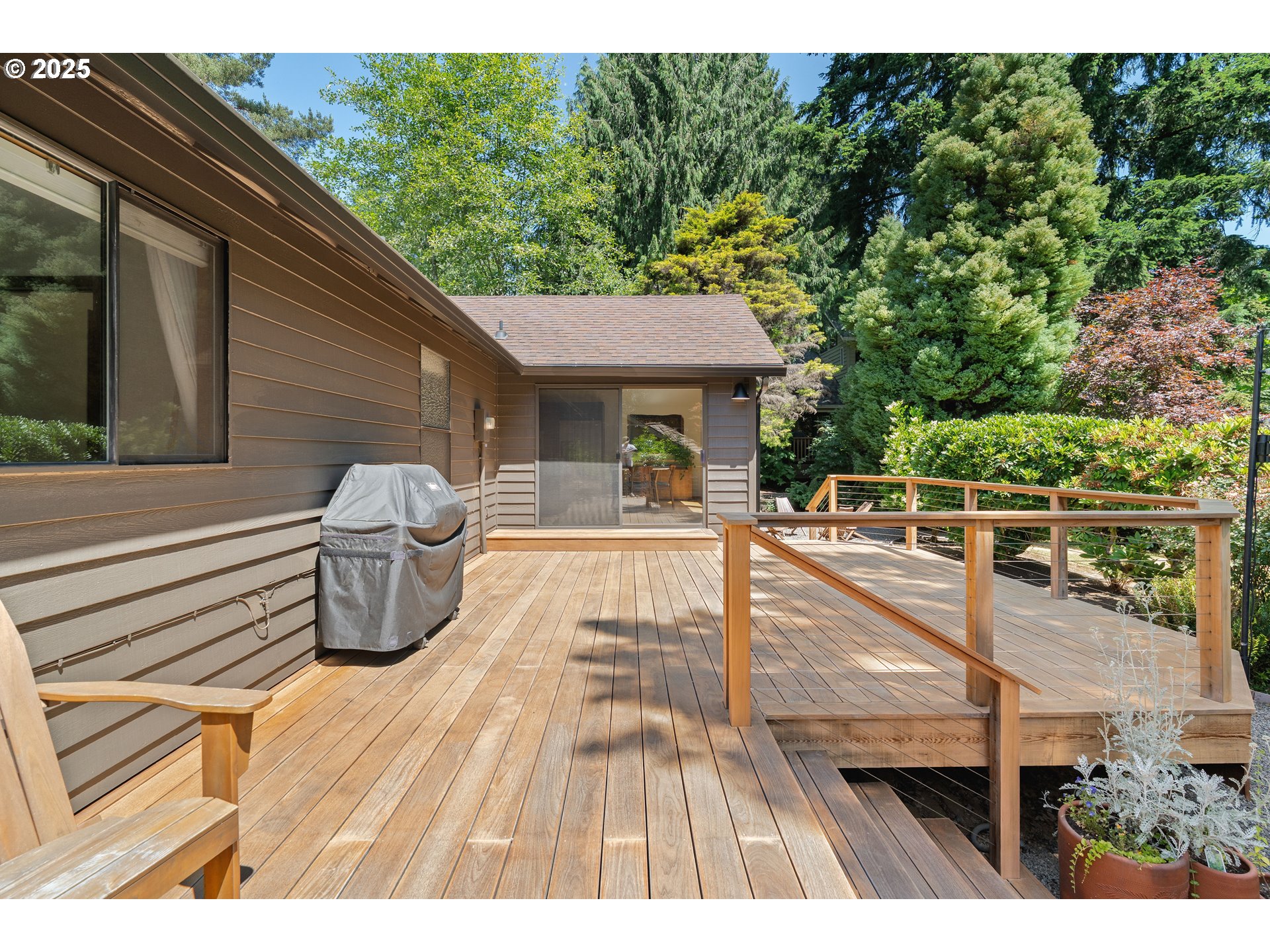 511 Southwest Colony Drive Portland, OR 97219 - Photo 31 of 46