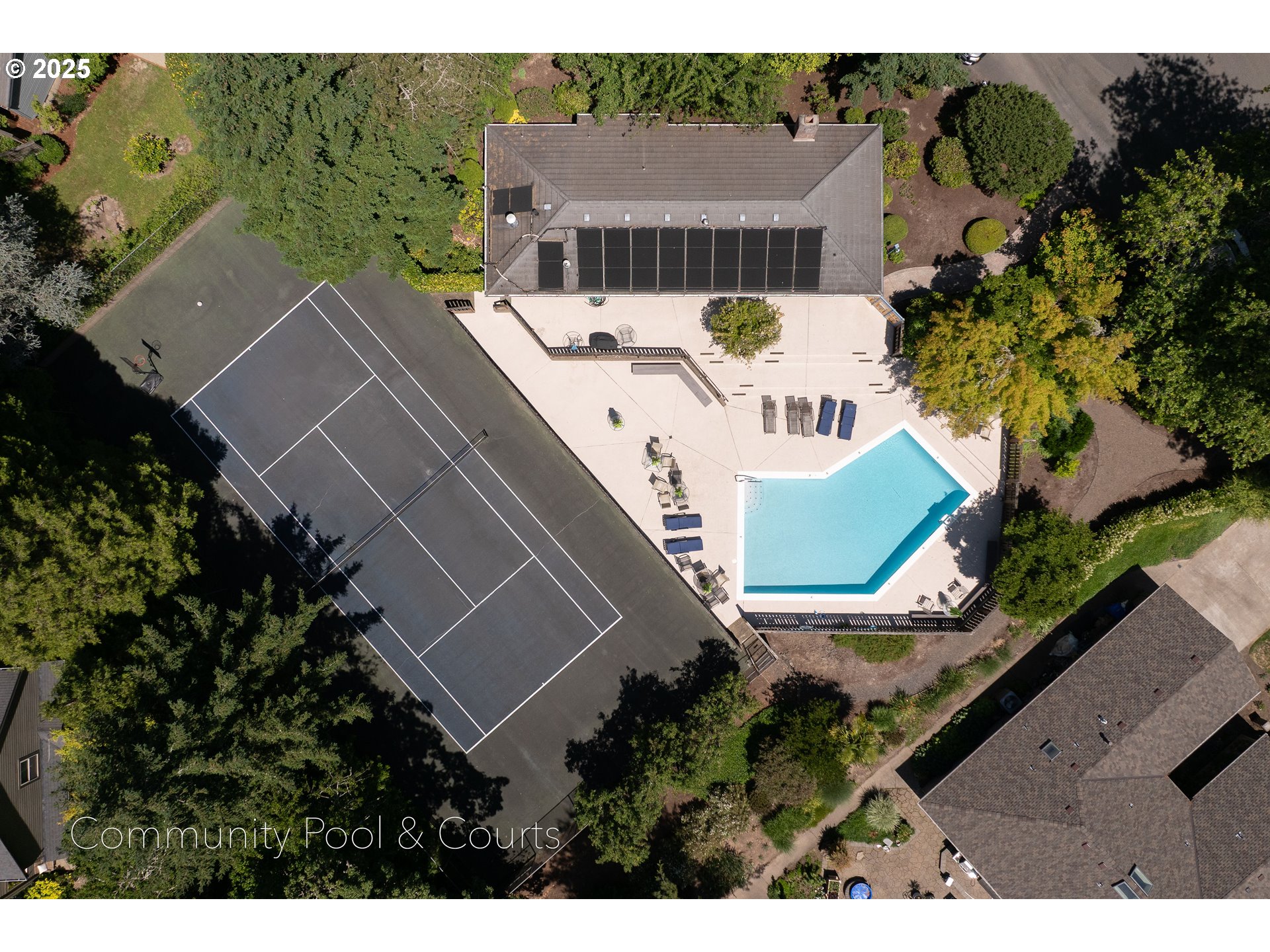 511 Southwest Colony Drive Portland, OR 97219 - Photo 40 of 46 an aerial view of house with yard