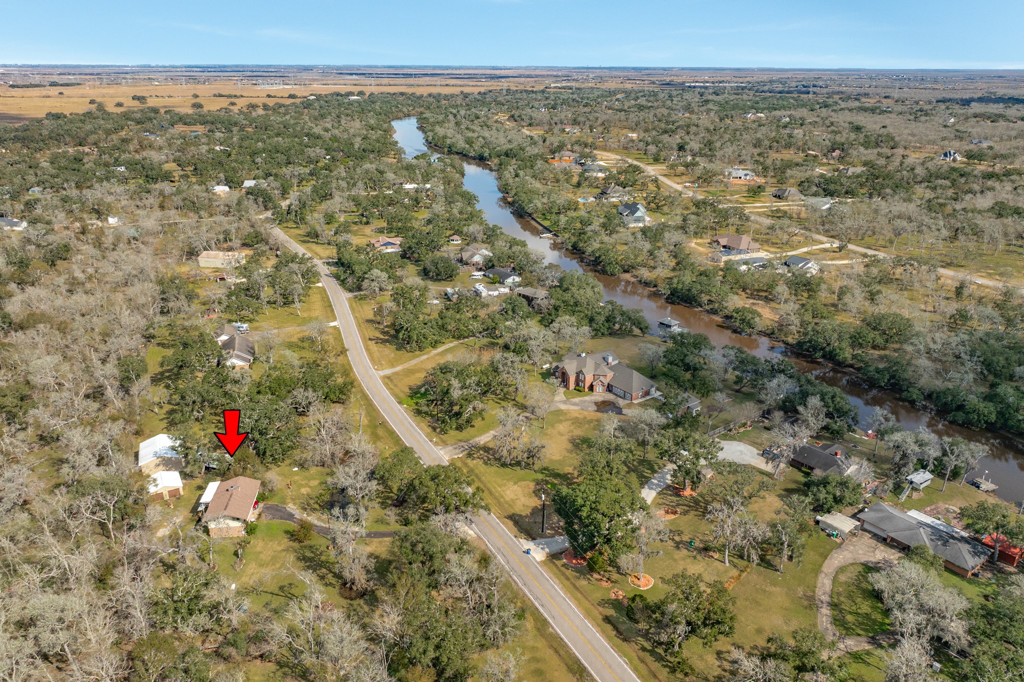 703 County Road 605 Angleton, TX 77515 - Photo 4 of 35 a view of city and mountain