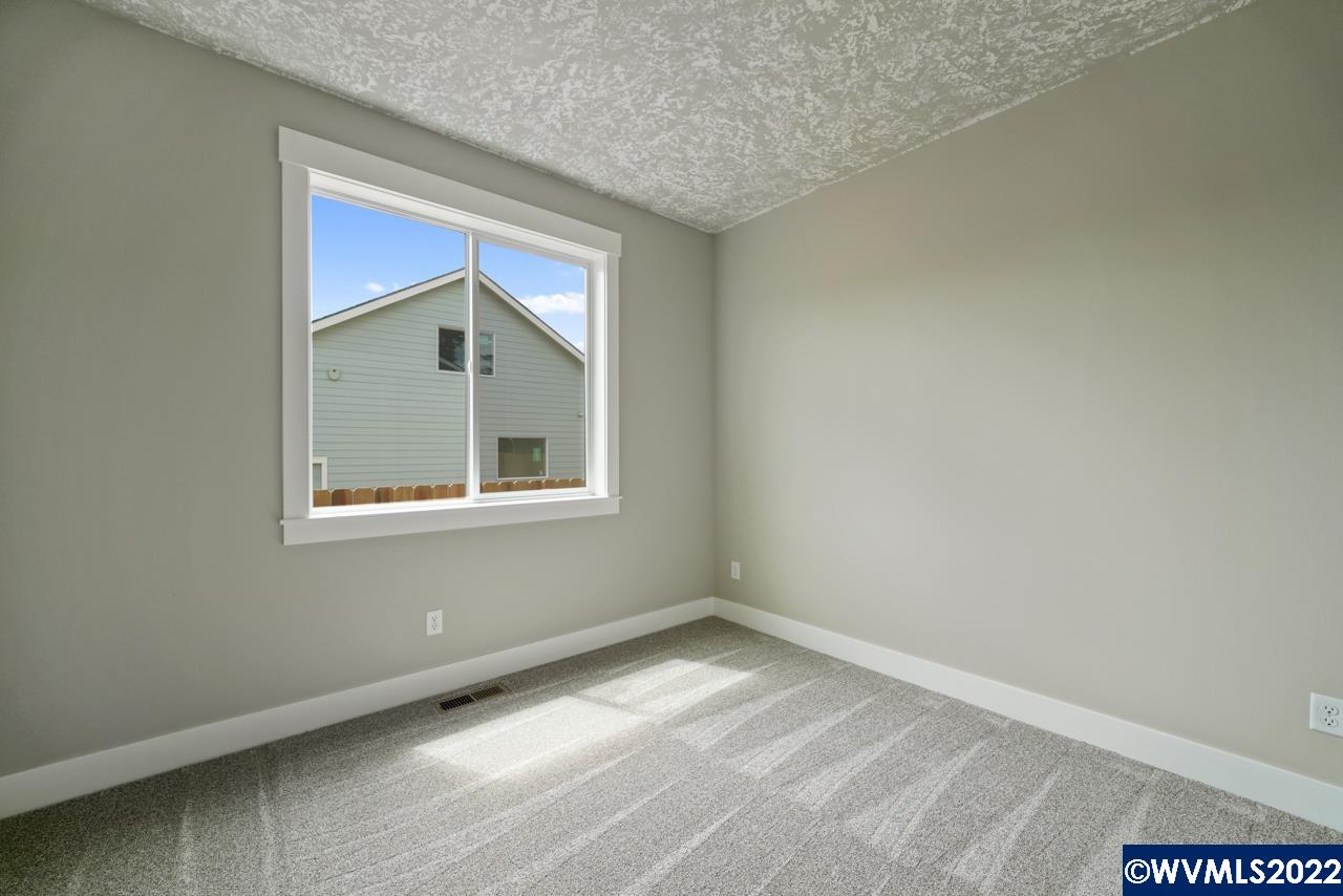 1621 Southwest Ellis Street Dallas, OR 97338 - Photo 10 of 34 Gallery Image 10