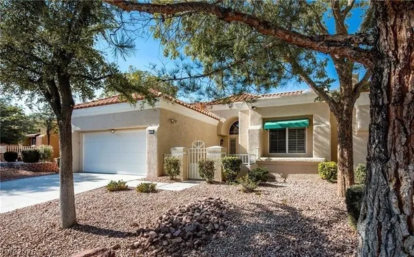 $2,400 | 2417 Desert Butte Drive, Las Vegas, NV 89134