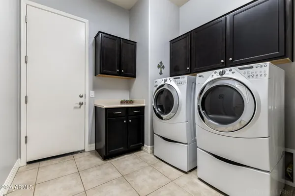 $1,100,000 | 2924 East Athena Avenue, Gilbert, AZ 85297